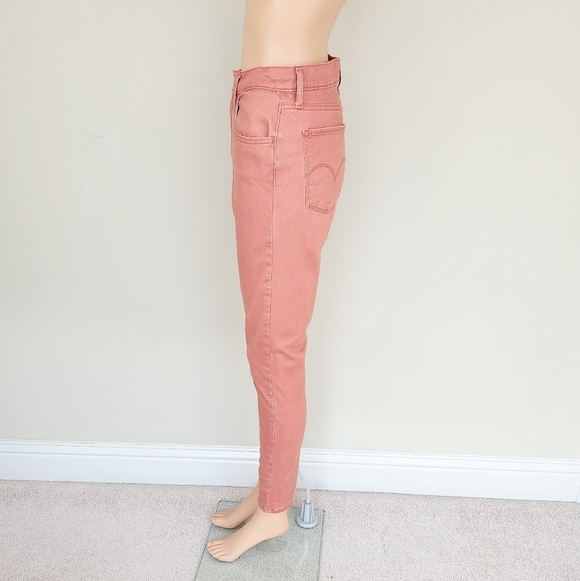 Levi Strauss 720 High Rise Super Skinny Pants - Picture 5 of 8